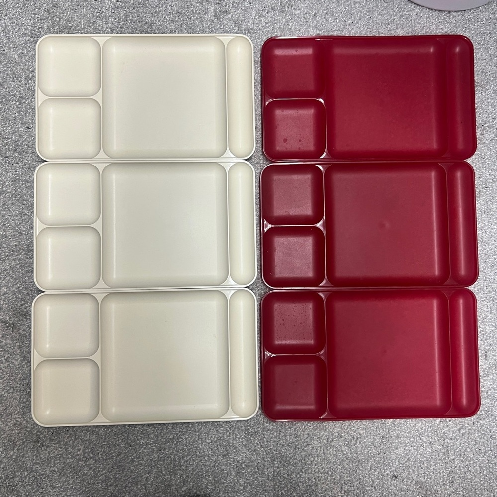 TUPPERWARE DIVIDED TRAYS White Red Set Of 6 Dining Lunch #1535 Vintage